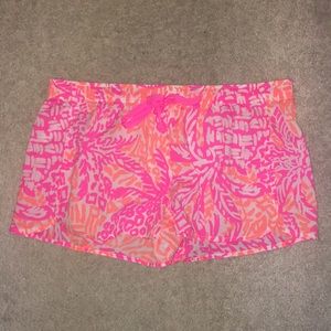 Lilly Pulitzer shorts size XL